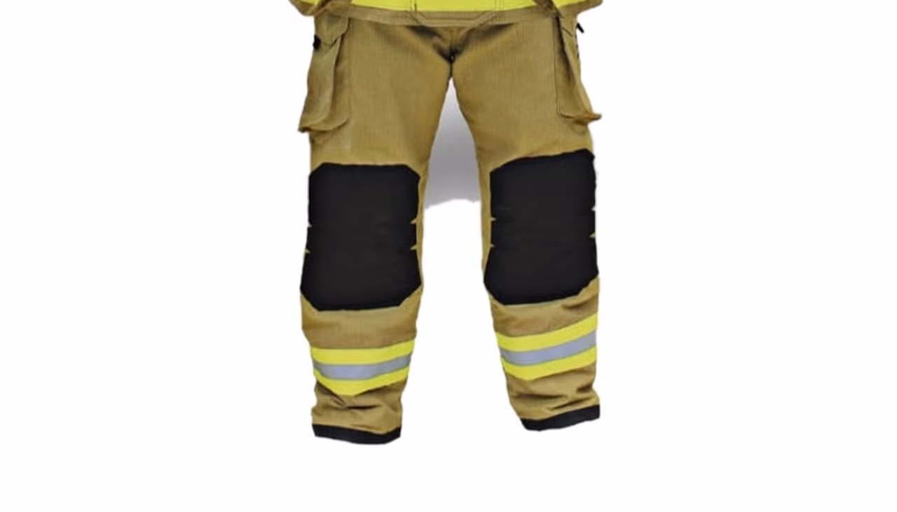 Pantalonera estructural Romak Fire Protector con rodilleras y cinta reflejante
